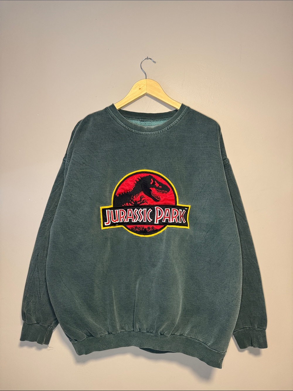 Vintage Jurassic Park Crewneck / XL / 1996 / Distressed / Faded